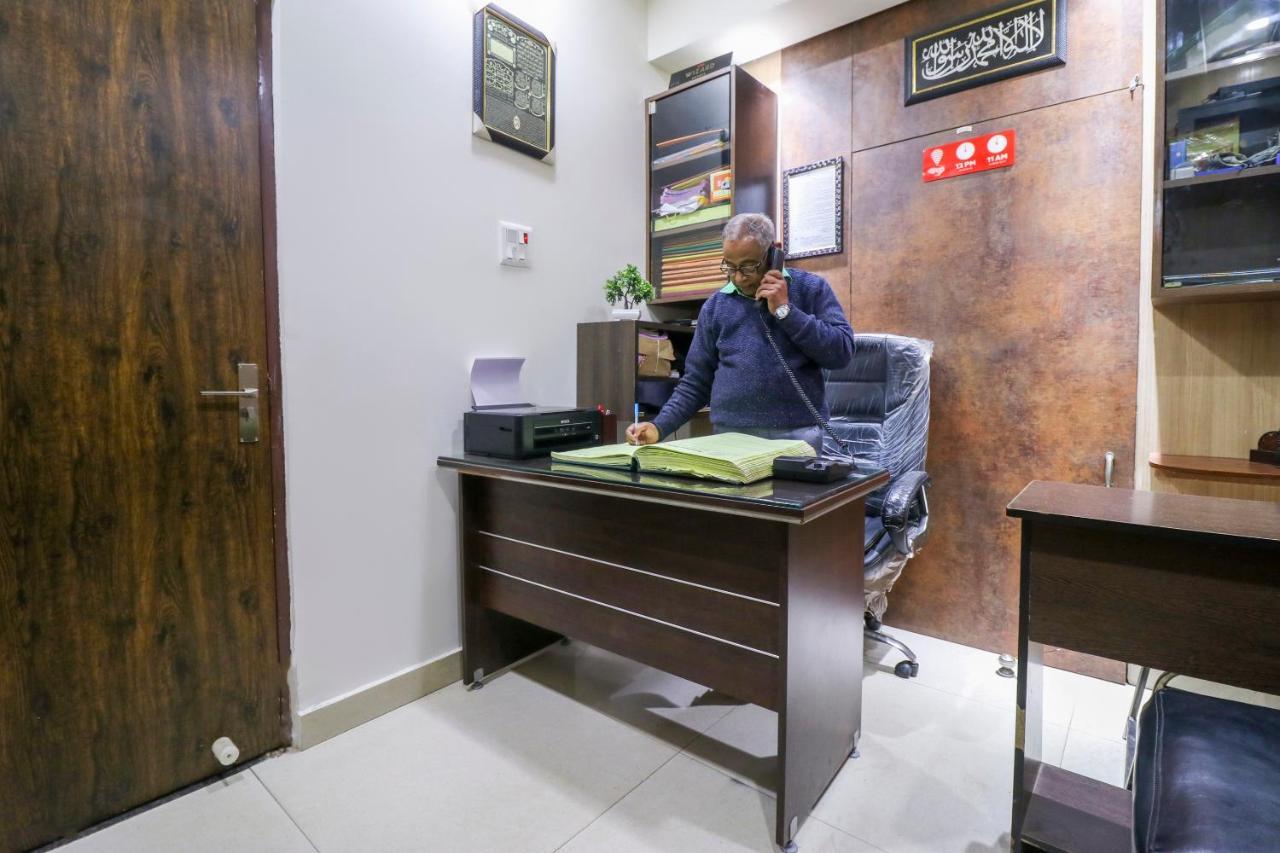 Oyo Flagship 69860 Mastana Palace Hotel Varanasi Exterior foto